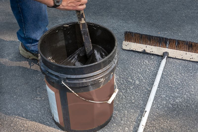Asphalt Sealcoating Service