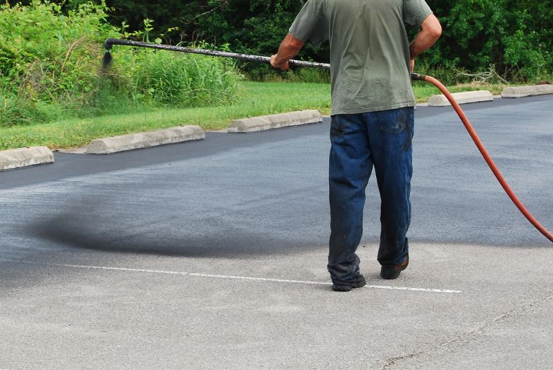 Asphalt Sealcoating Service